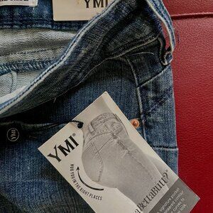 YMI WANNA BETTA BUTT Distressed Skinny Jeans Size 13 / 31 NEW WITH TAGS!!!